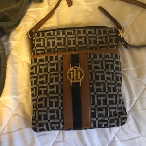 Tommy Hilfiger side bag. Only been used twice